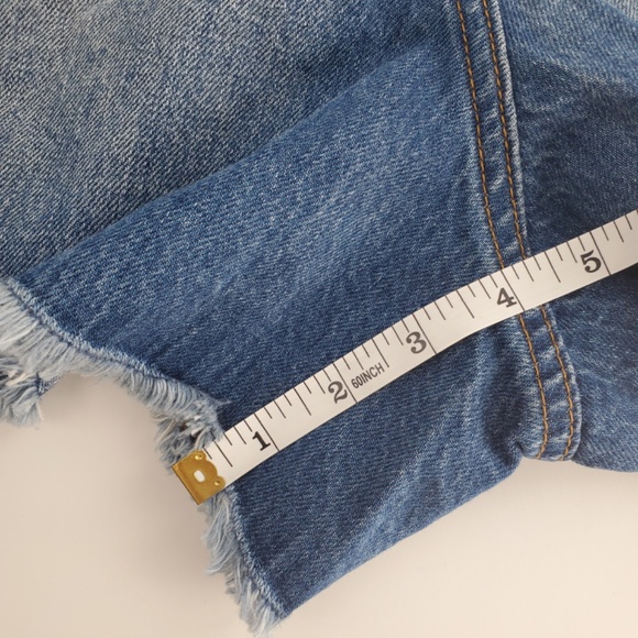 NWT GOOD AMERICAN Bombshell Denim Short Size 24 100%cotton - Picture 13 of 16